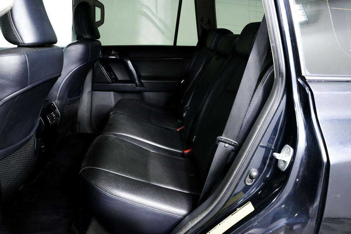 Купить Toyota Land Cruiser Prado, 2012, 227 336 км, фото №10