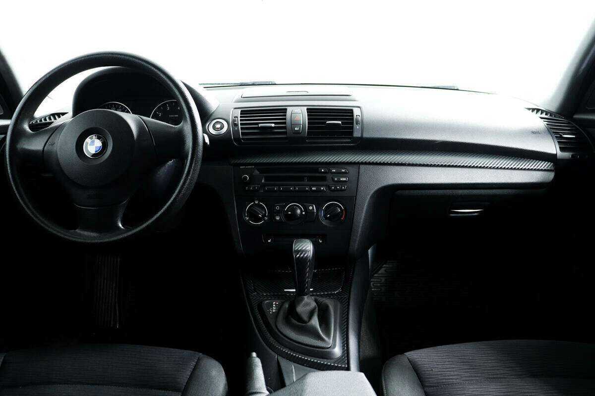 Купить BMW 1 серии 120i, 2009, 167 366 км, фото №11