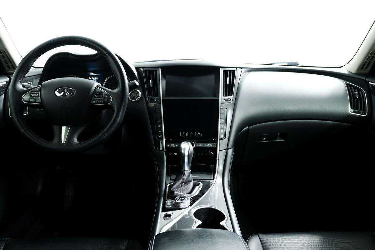 Купить Infiniti Q50, 2016, 34 480 км, фото №9
