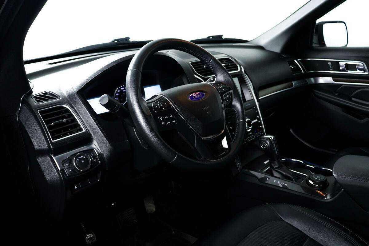 Купить Ford Explorer, 2018, 139 212 км, фото №13
