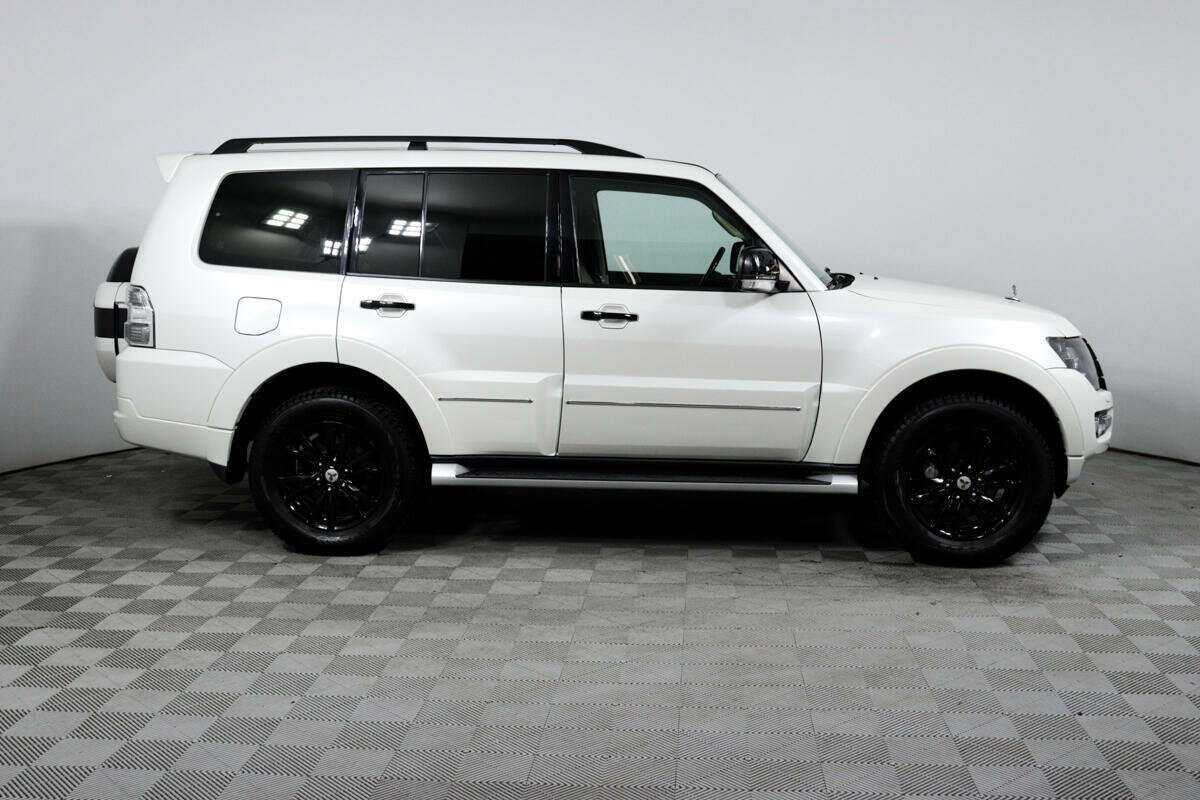 Купить Mitsubishi Pajero, 2019, 10 957 км, фото №4