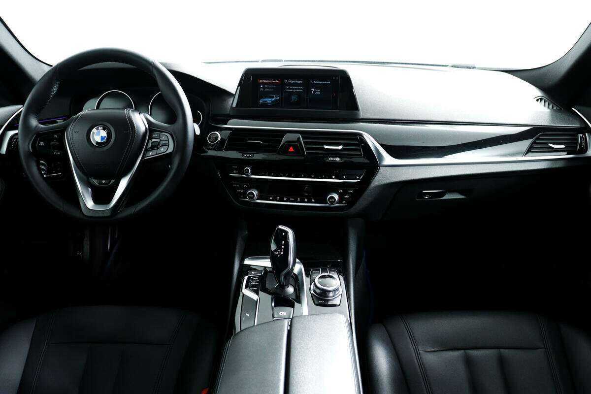 Купить BMW 5 серии 520i, 2017, 184 421 км, фото №11