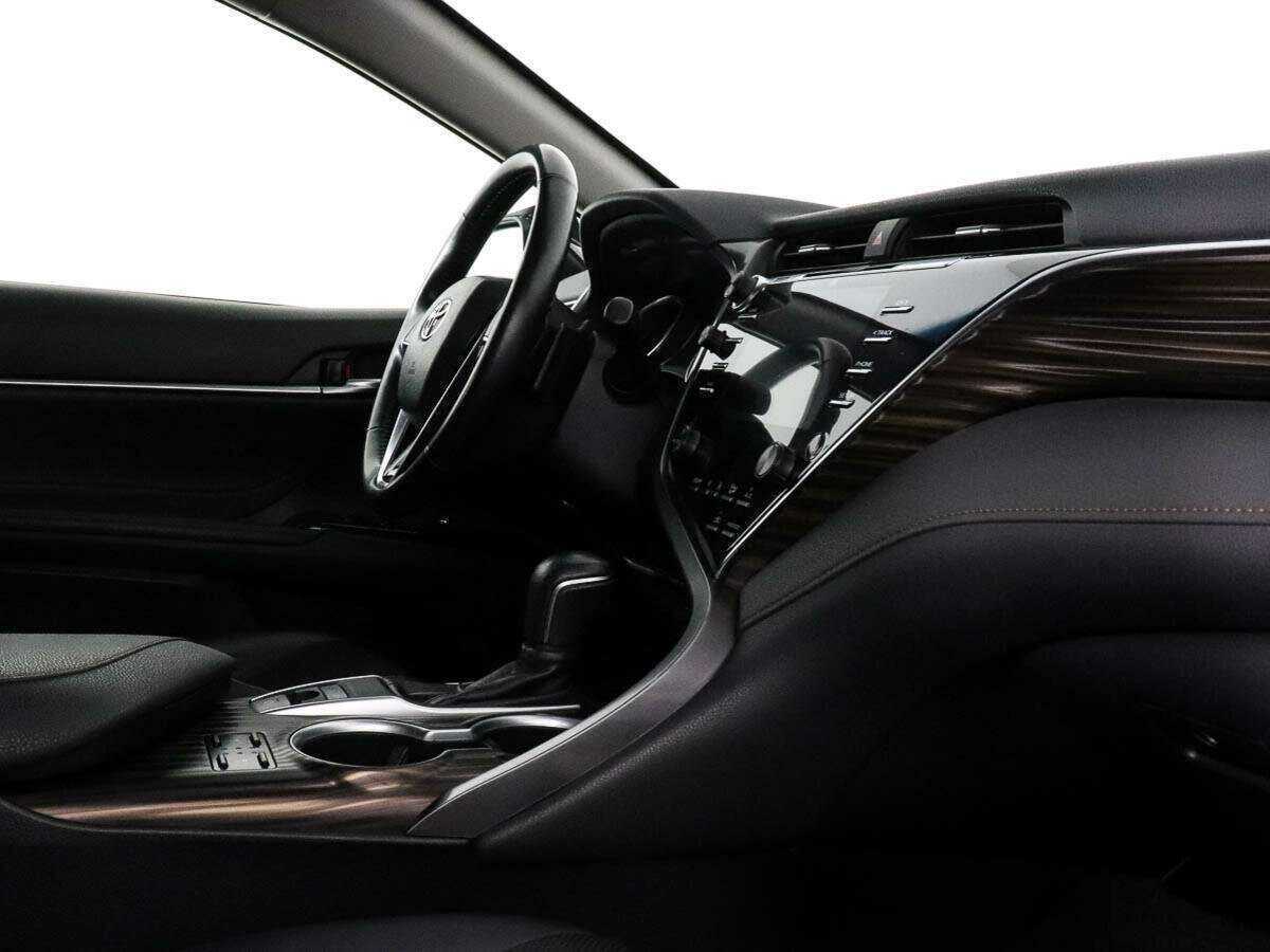 Купить Toyota Camry, 2018, 63 300 км, фото №6