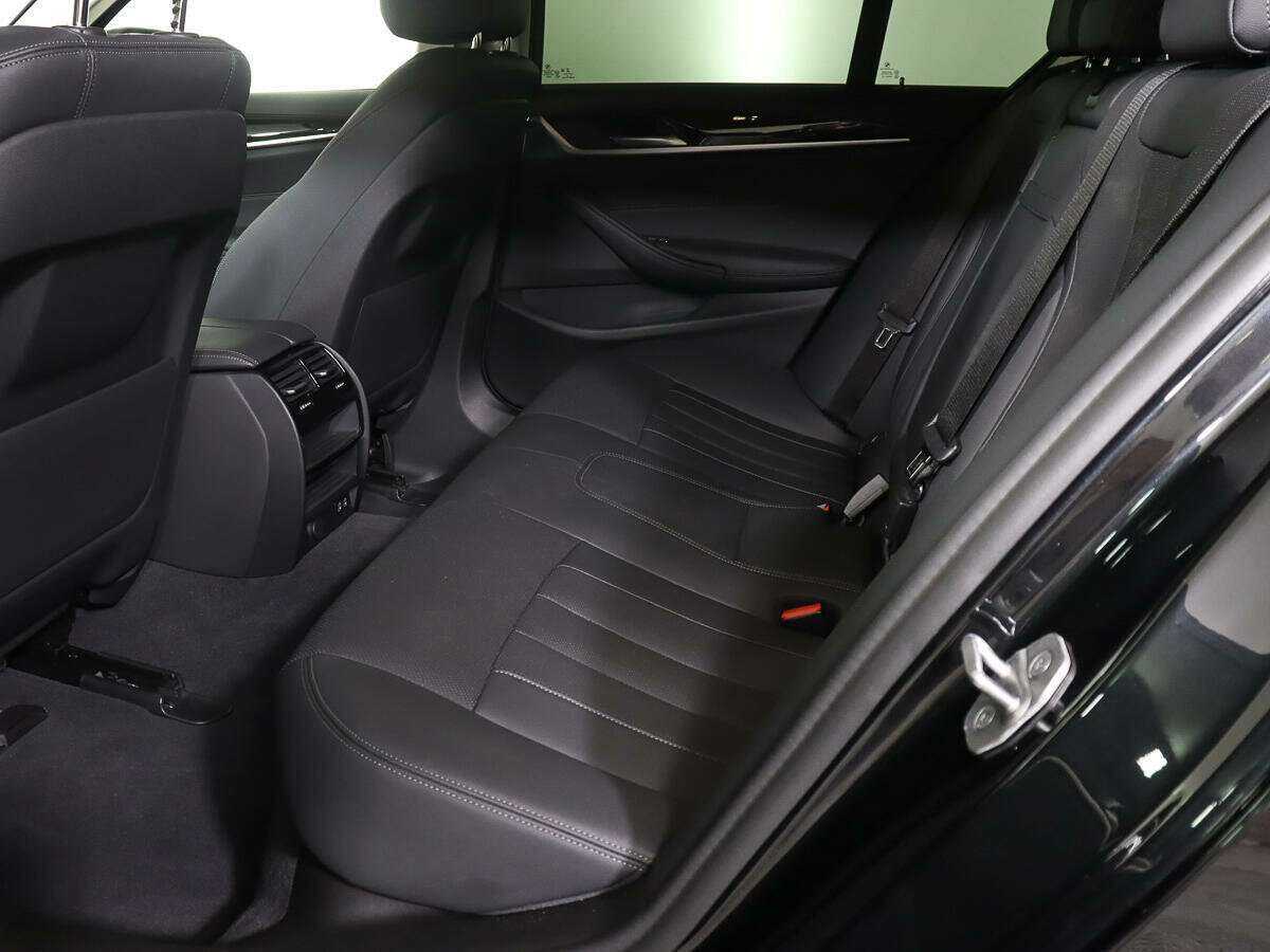 Купить BMW 5 серии 520d xDrive, 2021, 37 130 км, фото №9