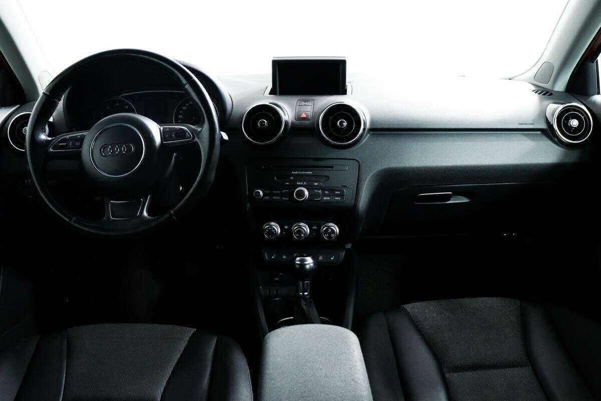 Купить Audi A1, 2010, 199 220 км, фото №11