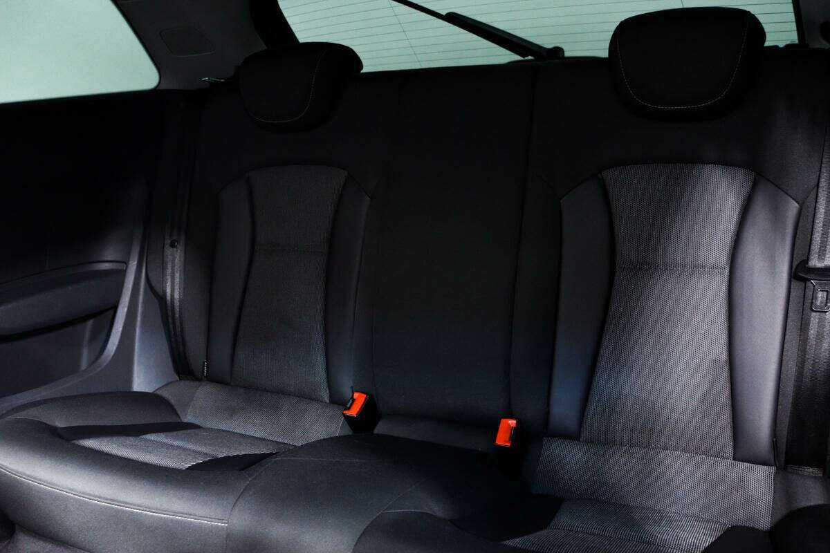 Купить Audi A1, 2010, 199 220 км, фото №12