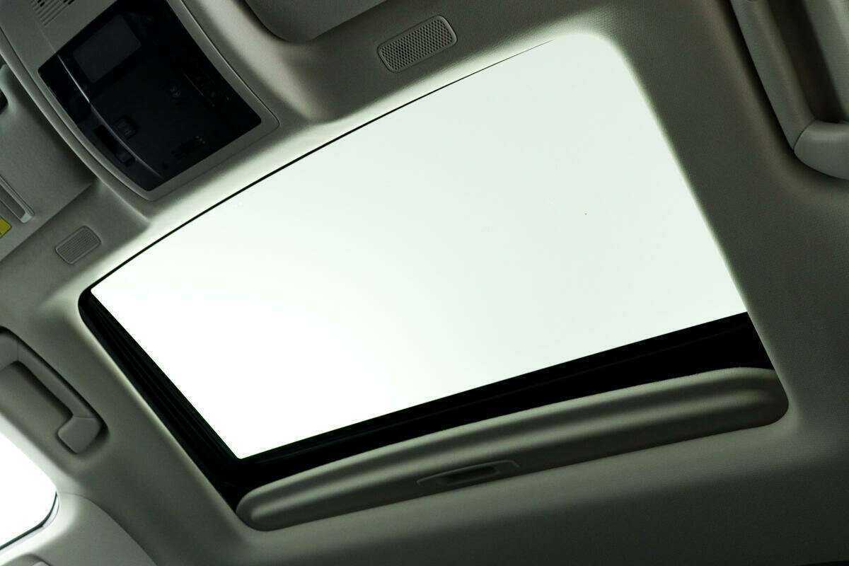 Купить Lexus ES 300h, 2018, 90 630 км, фото №15