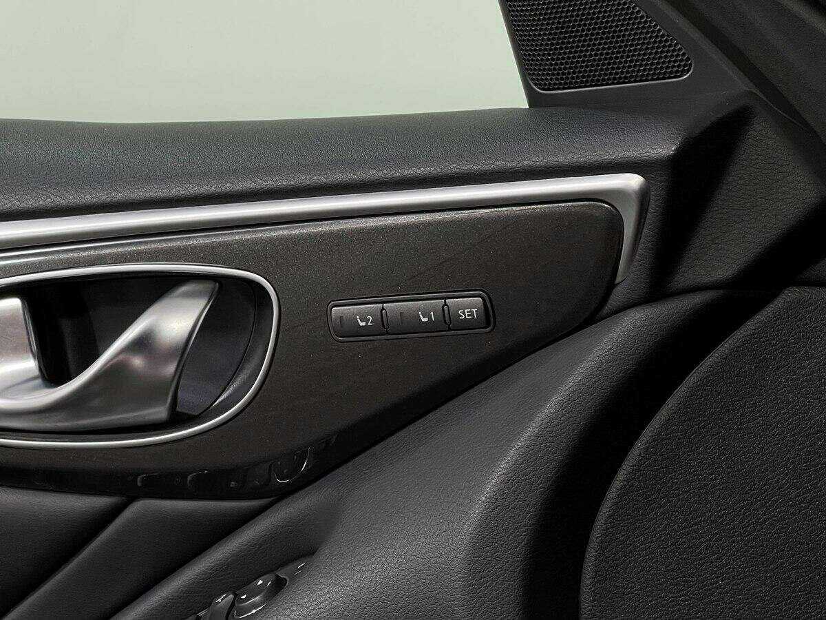 Купить Infiniti Q50, 2015, 111 573 км, фото №12
