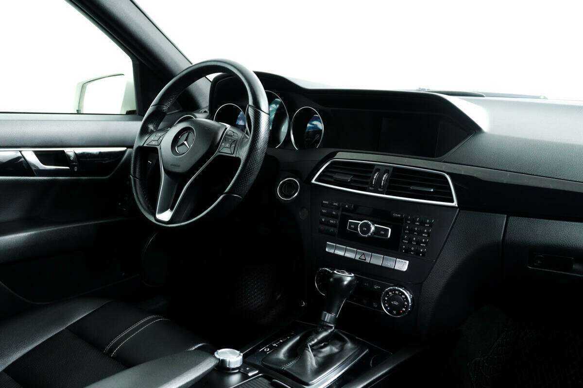 Купить Mercedes-Benz C-Класс 180 BlueEFFICIENCY, 2011, 130 800 км, фото №9