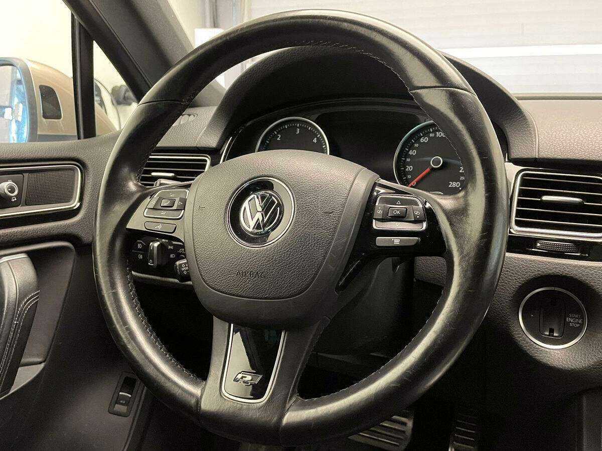Купить Volkswagen Touareg, 2015, 166 892 км, фото №13