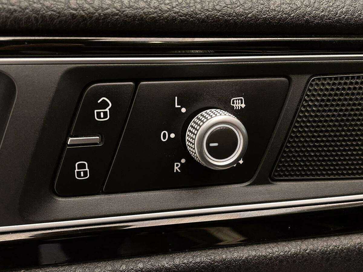 Купить Volkswagen Touareg, 2015, 166 892 км, фото №16