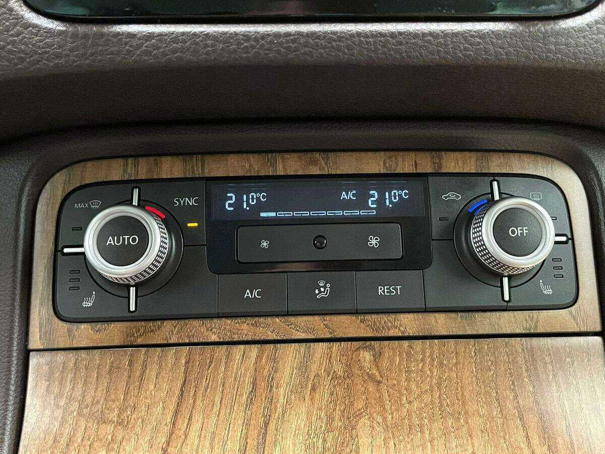 Купить Volkswagen Touareg, 2015, 98 856 км, фото №21