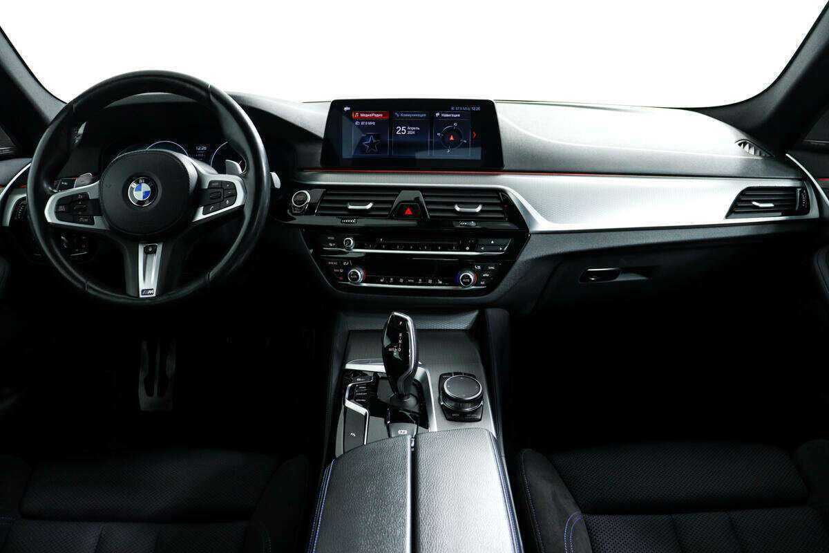 Купить BMW 5 серии 530i xDrive, 2019, 84 352 км, фото №11
