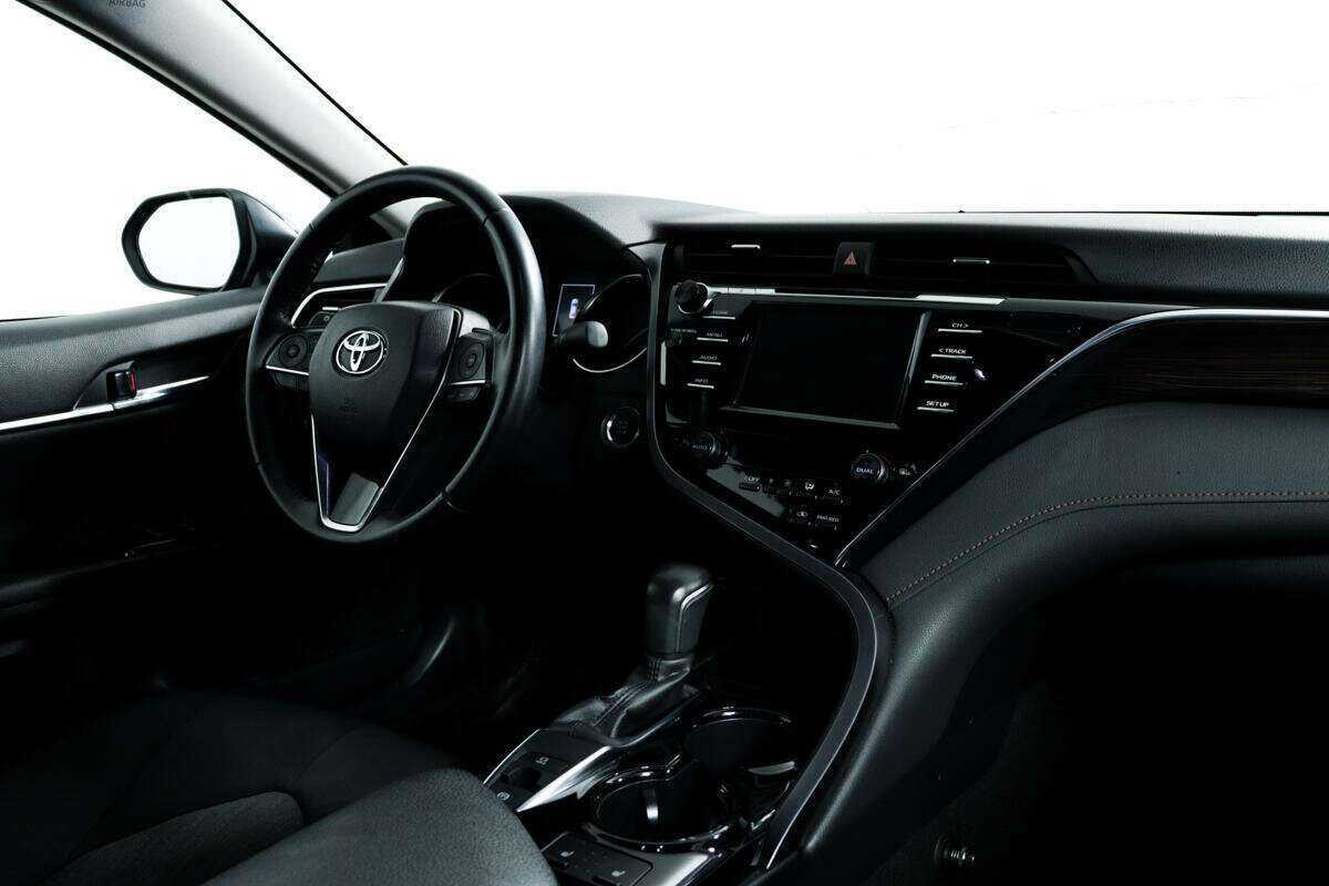 Купить Toyota Camry, 2019, 63 363 км, фото №8