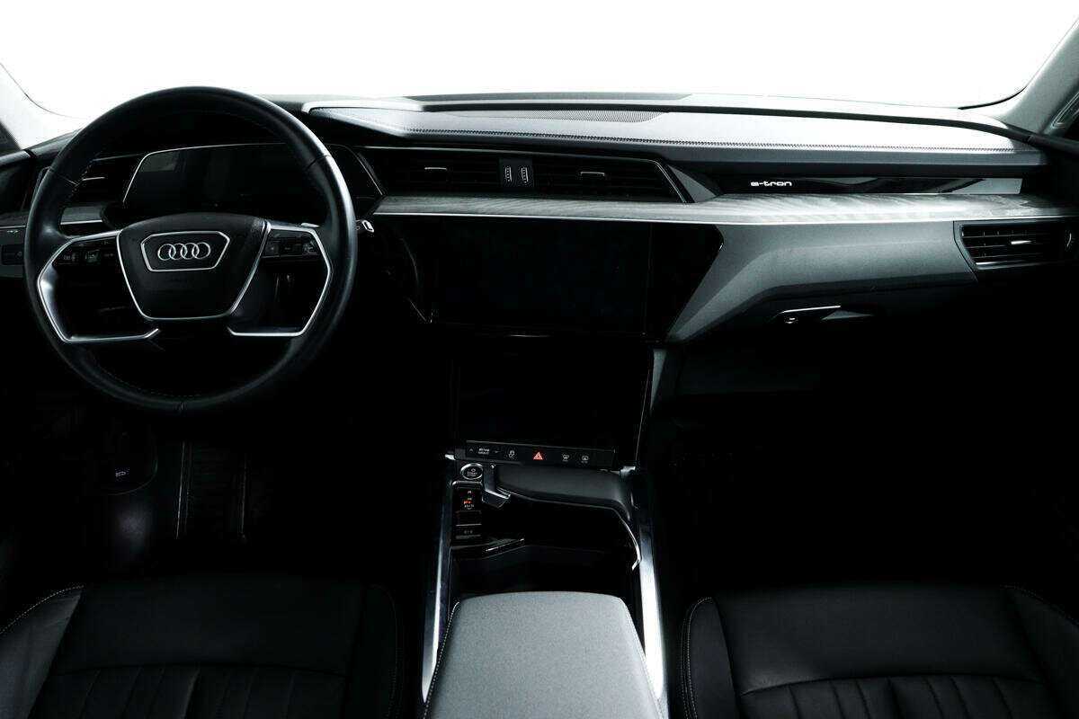 Купить Audi e-tron 55, 2020, 34 053 км, фото №11