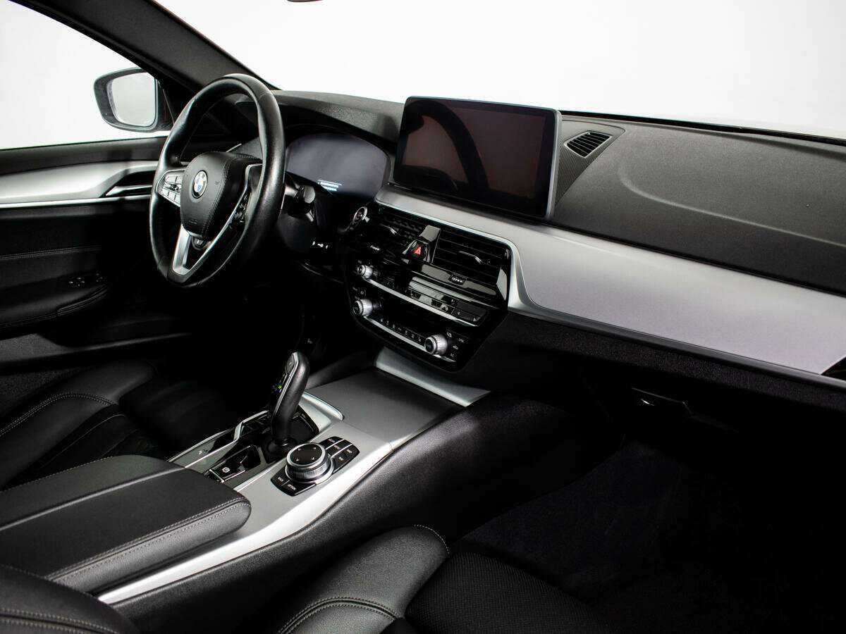 Купить BMW 5 серии 520i, 2022, 56 360 км, фото №6