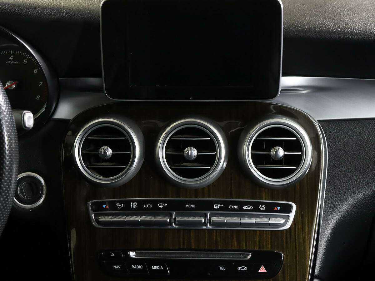 Купить Mercedes-Benz GLC 250, 2016, 85 600 км, фото №11