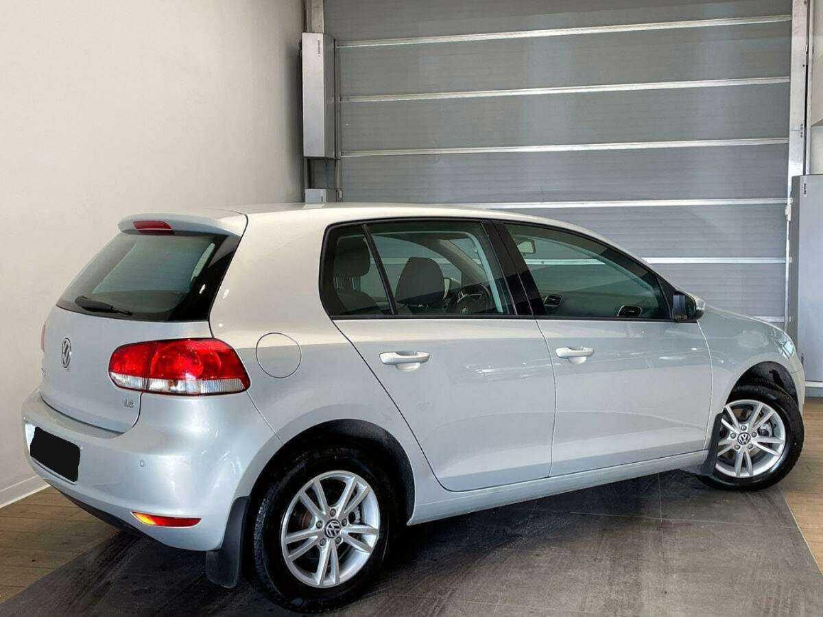 Купить Volkswagen Golf, 2010, 81 781 км, фото №4