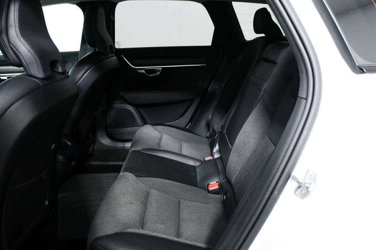 Купить Volvo V90 Cross Country, 2020, 169 273 км, фото №12