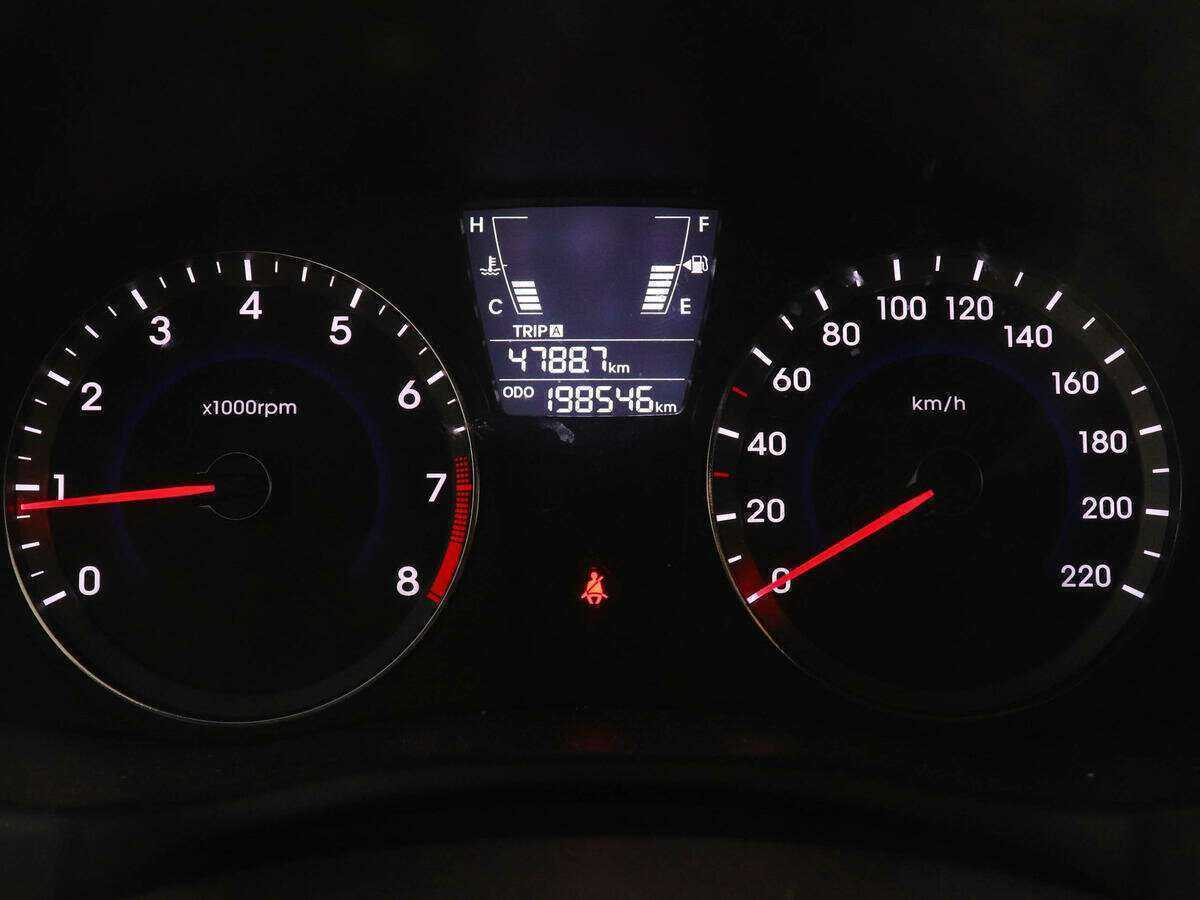 Купить Hyundai Solaris, 2011, 198 500 км, фото №7