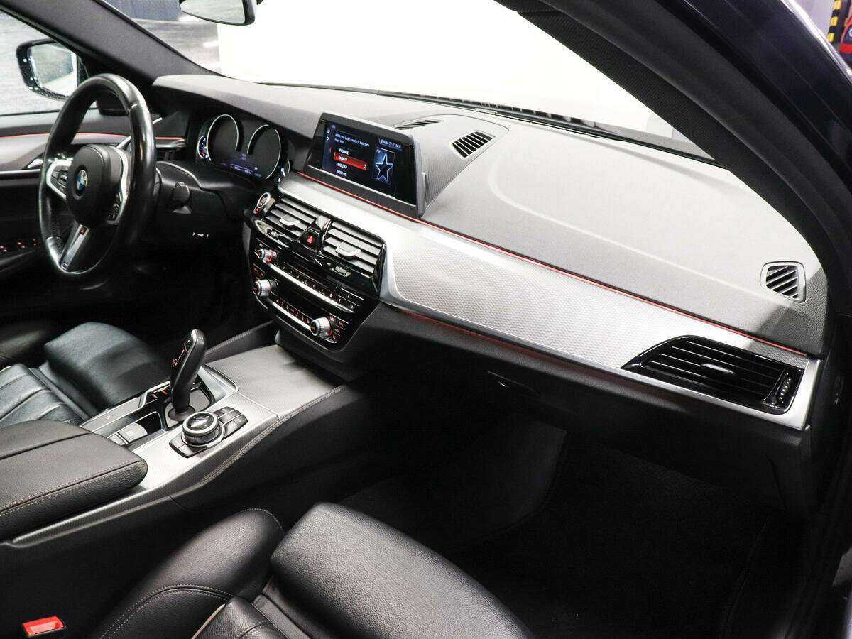 Купить BMW 5 серии 520d xDrive, 2017, 79 587 км, фото №9