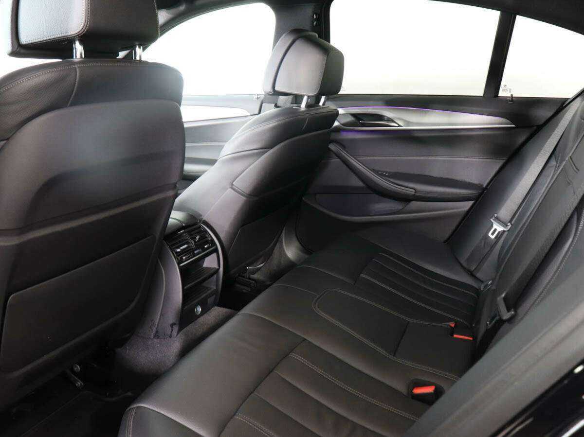 Купить BMW 5 серии 530d xDrive, 2018, 77 543 км, фото №9