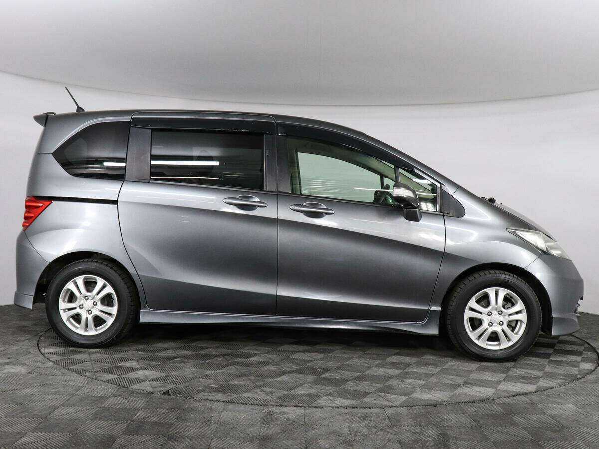 Купить Honda Freed, 2010, 142 924 км, фото №4
