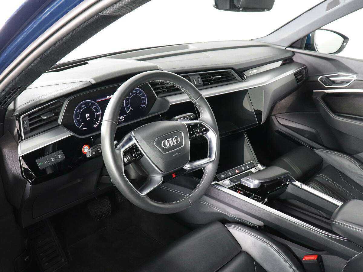 Купить Audi e-tron 55, 2020, 70 009 км, фото №9