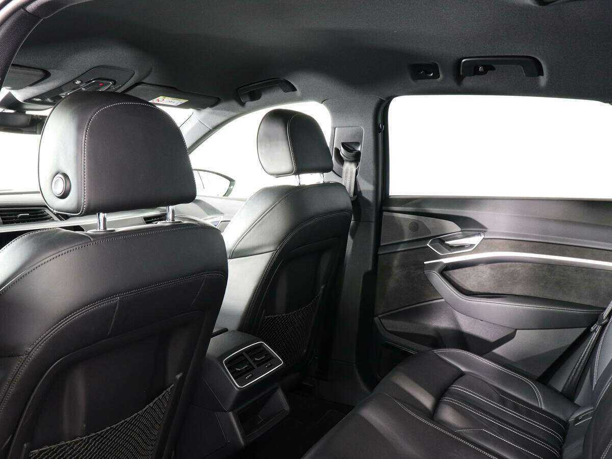 Купить Audi e-tron 55, 2020, 70 009 км, фото №12