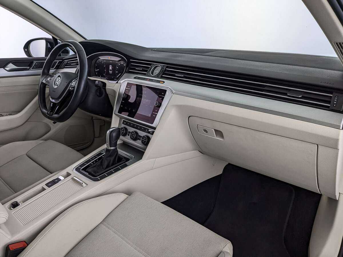 Купить Volkswagen Passat, 2018, 44 409 км, фото №9