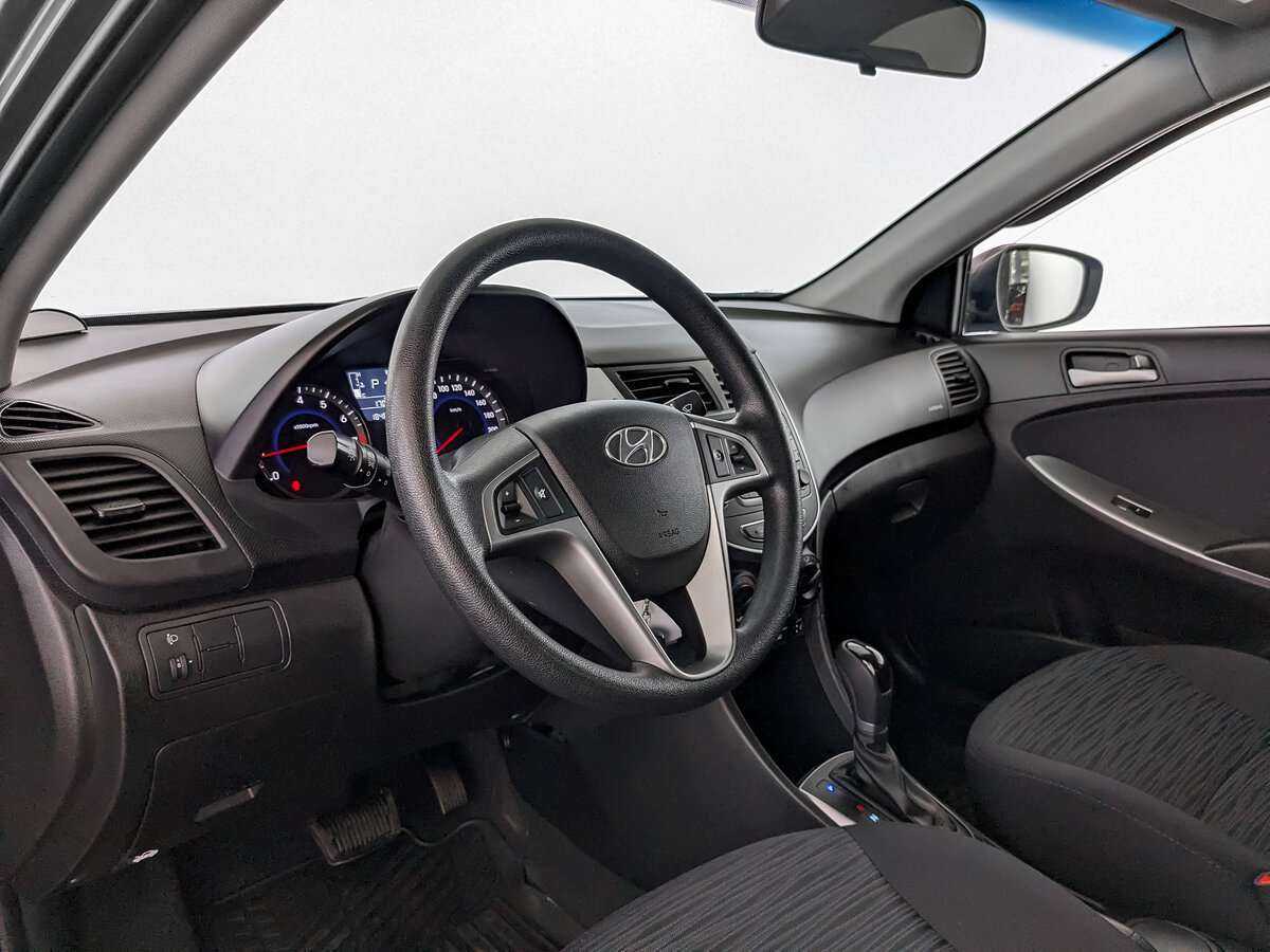 Купить Hyundai Solaris, 2015, 184 890 км, фото №14