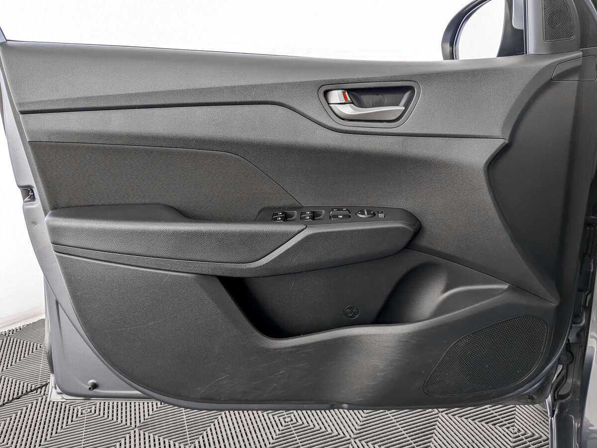 Купить Hyundai Solaris, 2018, 45 187 км, фото №15