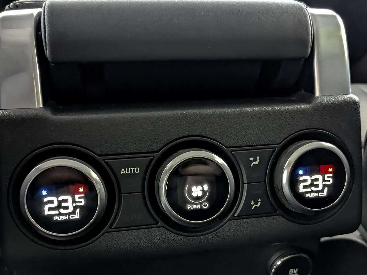 Купить Land Rover Discovery, 2018, 140 603 км, фото №21