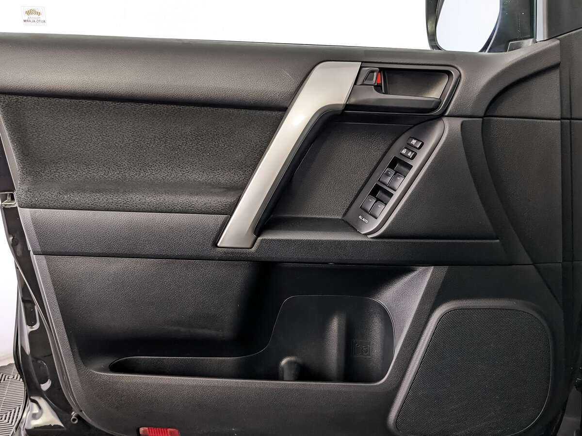 Купить Toyota Land Cruiser Prado, 2020, 58 734 км, фото №16