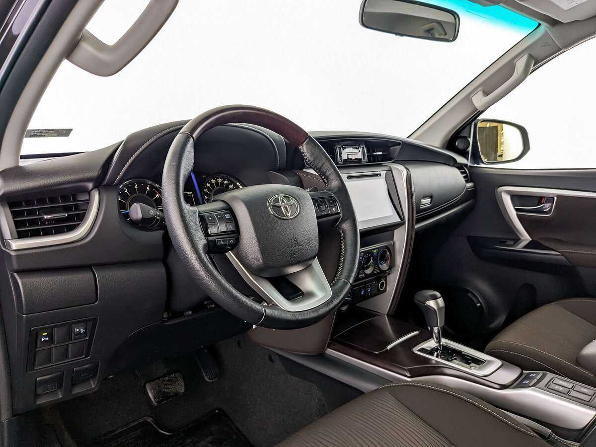 Купить Toyota Fortuner, 2018, 57 388 км, фото №14