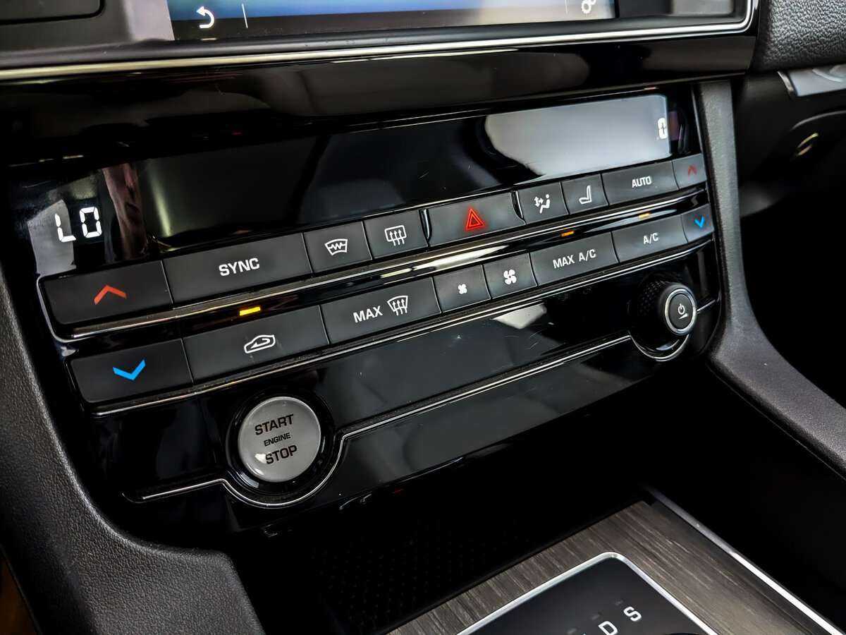 Купить Jaguar F-Pace, 2017, 110 627 км, фото №26