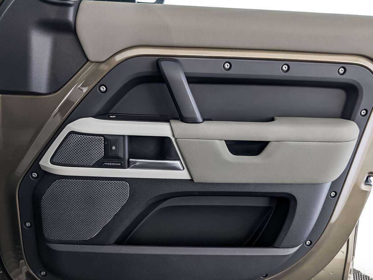 Купить Land Rover Defender 110, 2020, 73 000 км, фото №22