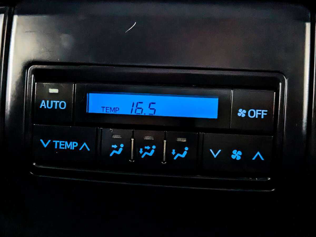 Купить Toyota Land Cruiser Prado, 2019, 74 000 км, фото №23