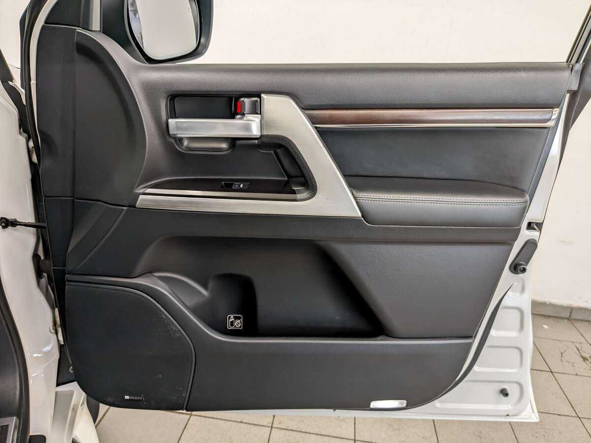 Купить Toyota Land Cruiser, 2017, 176 912 км, фото №19