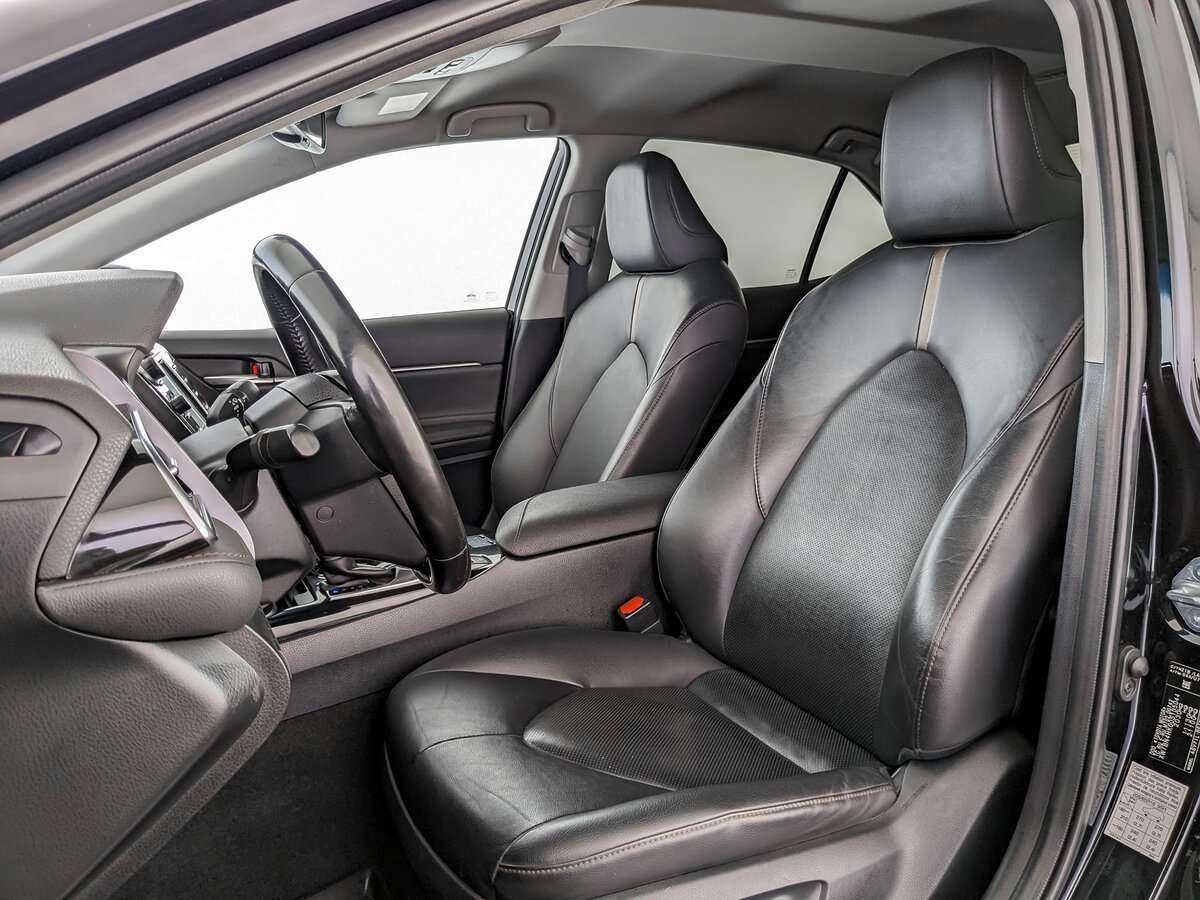 Купить Toyota Camry, 2019, 31 196 км, фото №17
