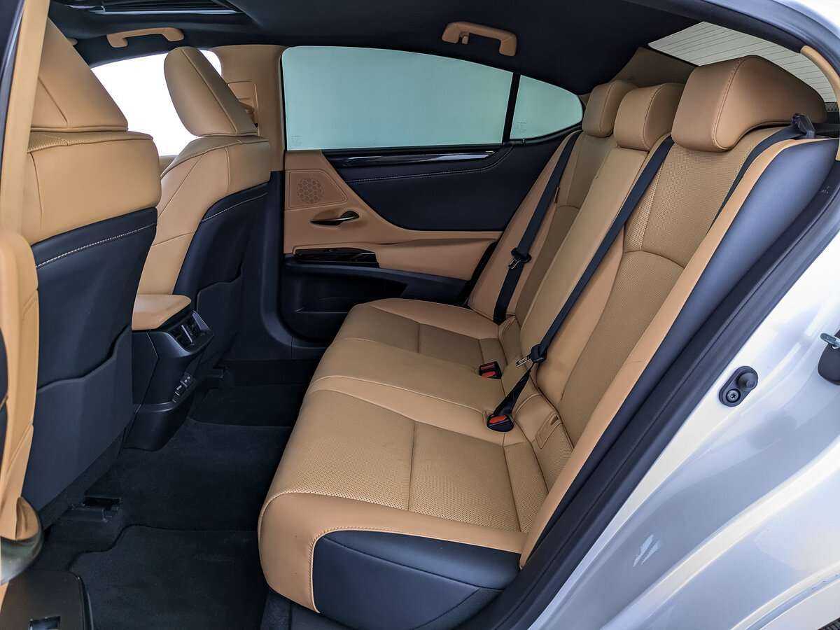 Купить Lexus ES 200, 2022, 7 300 км, фото №14