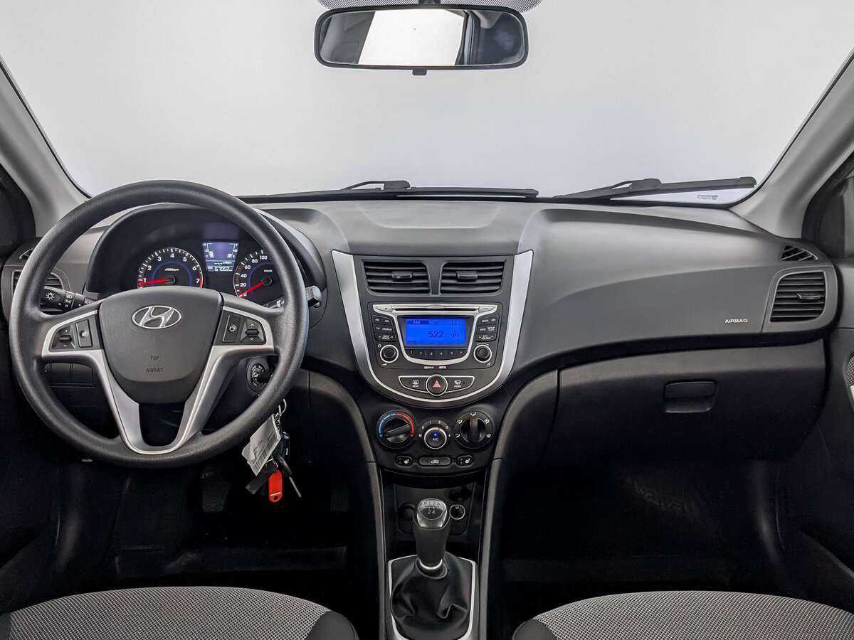 Купить Hyundai Solaris, 2011, 66 998 км, фото №9