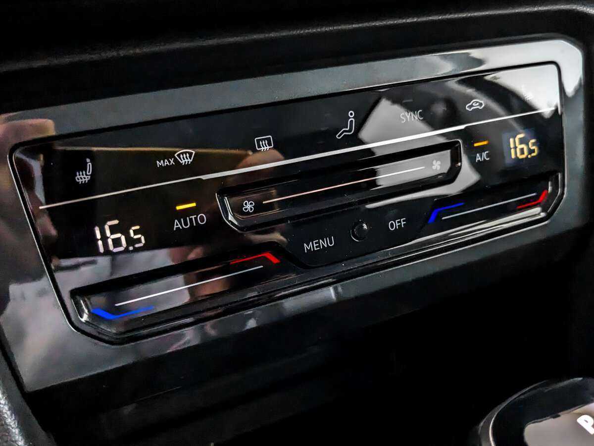 Купить Volkswagen Tiguan, 2021, 77 871 км, фото №21