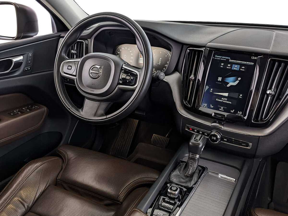 Купить Volvo XC60, 2018, 121 309 км, фото №16