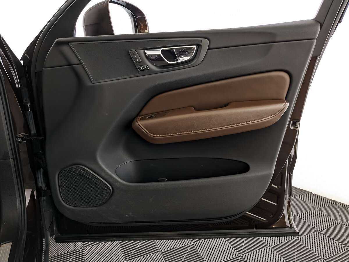 Купить Volvo XC60, 2018, 121 309 км, фото №20