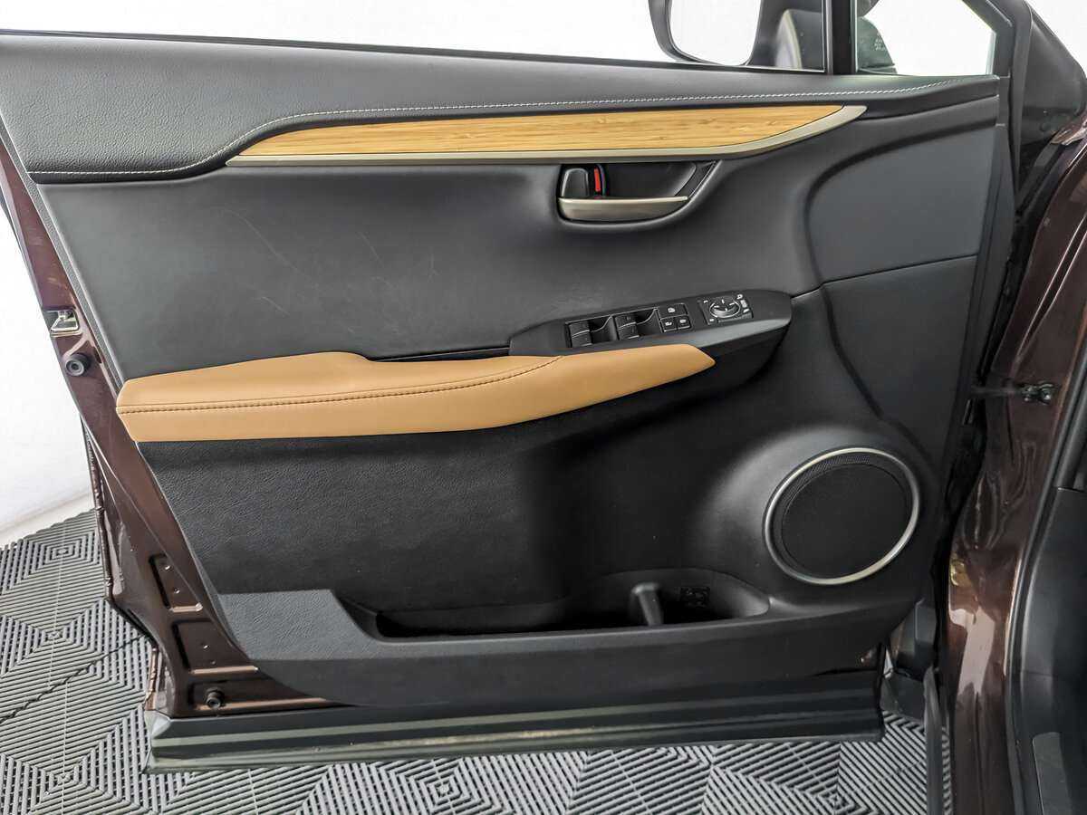 Купить Lexus NX 200, 2017, 107 835 км, фото №15