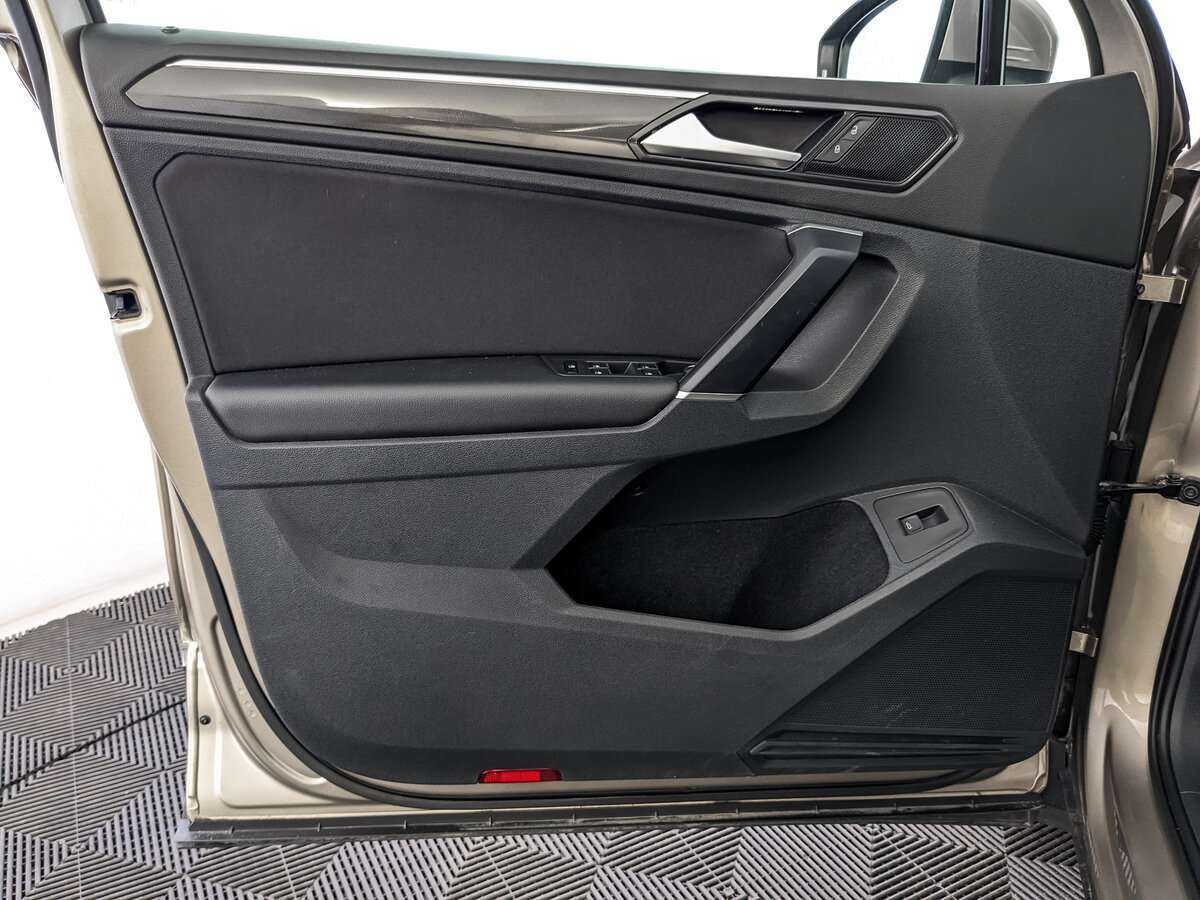 Купить Volkswagen Tiguan, 2018, 105 691 км, фото №15