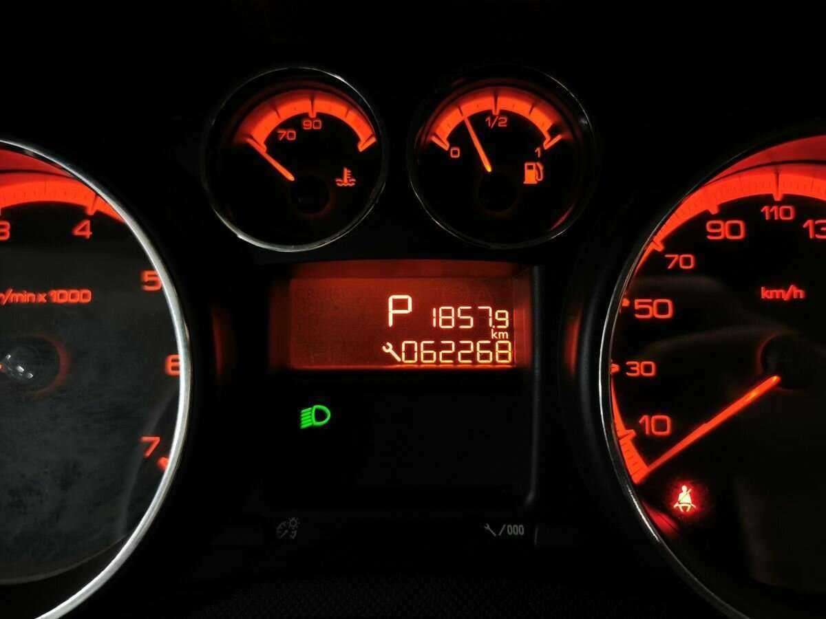 Купить Peugeot 308, 2011, 62 267 км, фото №14