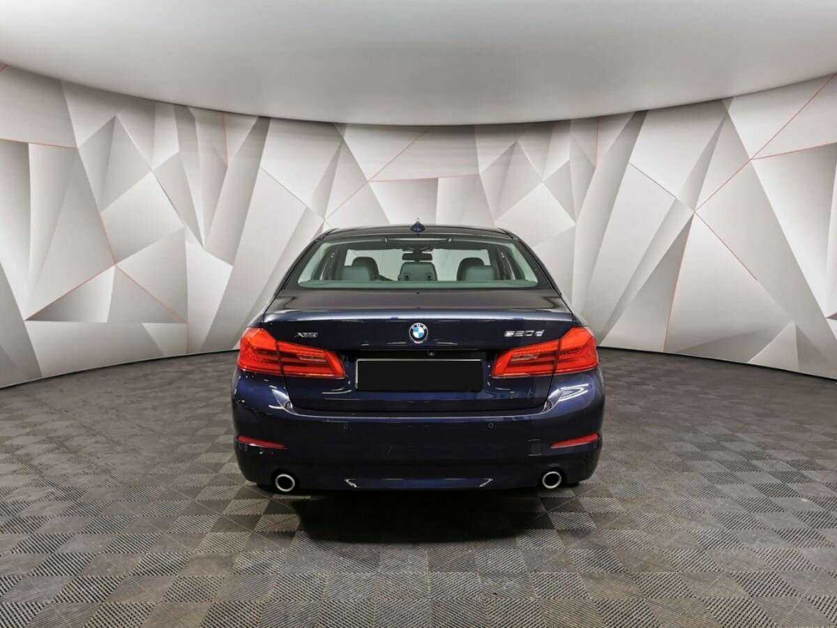 Купить BMW 5 серии 520d xDrive, 2018, 136 803 км, фото №8