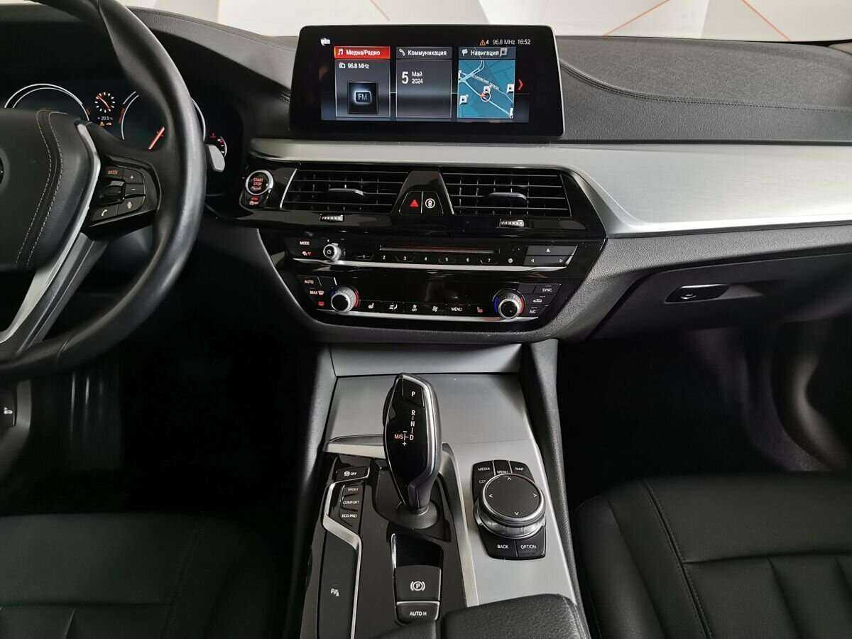 Купить BMW 5 серии 520d xDrive, 2018, 136 803 км, фото №11
